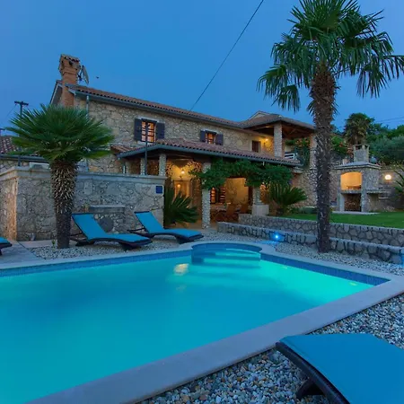 Rustic House Magdalea With Pool * Županje