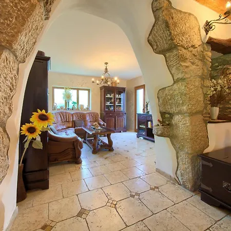 Rustic House Magdalea With Pool * Županje