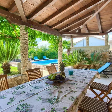 Rustic House Magdalea With Pool 펜션 Županje
