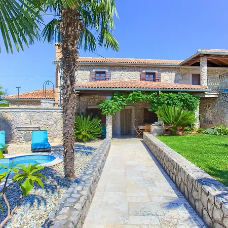 Rustic House Magdalea With Pool 펜션 Županje