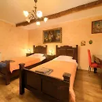 Prázdninový dům Rustic House Magdalea With Pool Županje