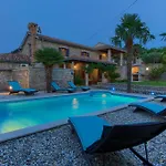 Rustic House Magdalea With Pool Prázdninový dům