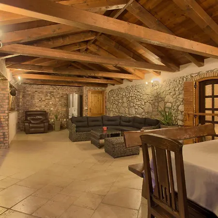 Rustic House Magdalea With Pool *
