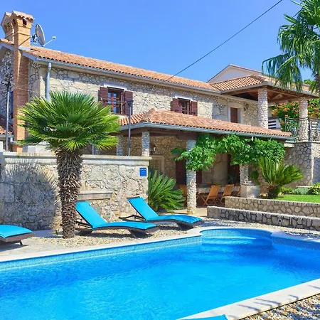 Rustic House Magdalea With Pool Casa vacanze