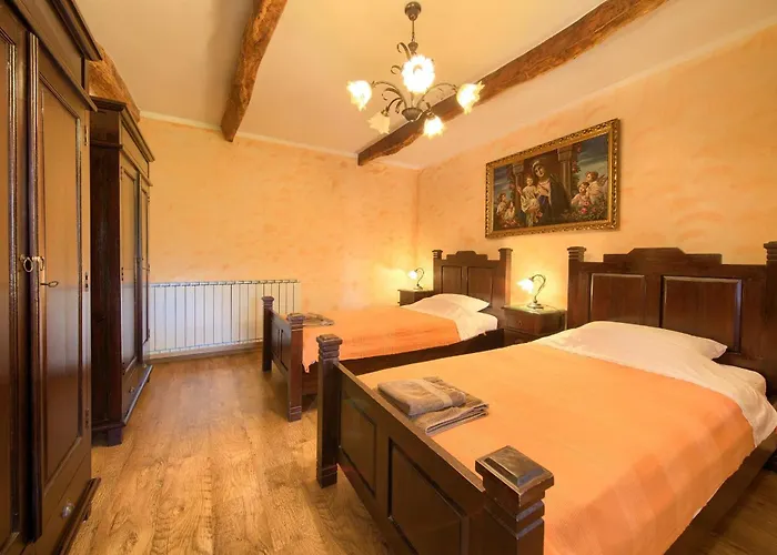 Rustic House Magdalea With Pool Zupanje