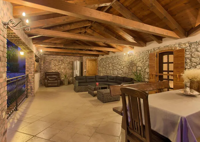 Rustic House Magdalea With Pool *