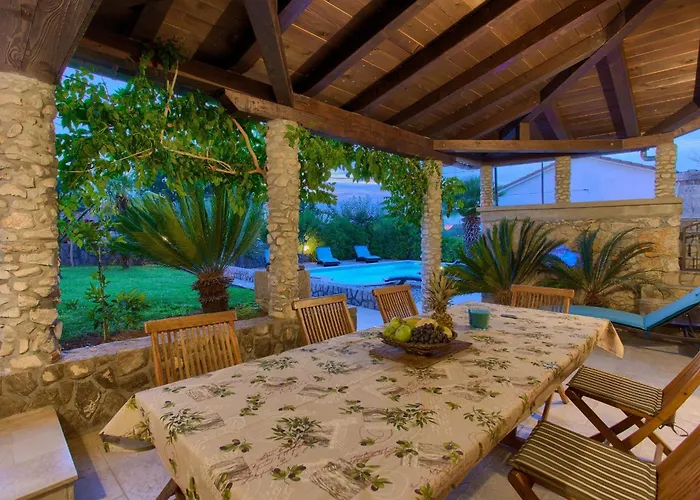 Rustic House Magdalea With Pool Holiday home Zupanje