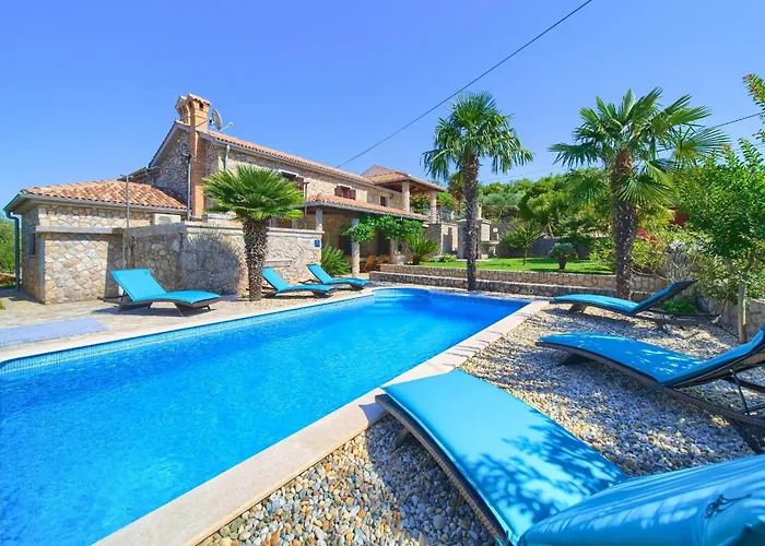 Rustic House Magdalea With Pool Zupanje
