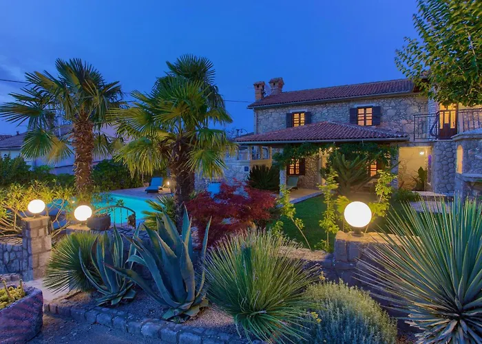 Holiday home Rustic House Magdalea With Pool Zupanje