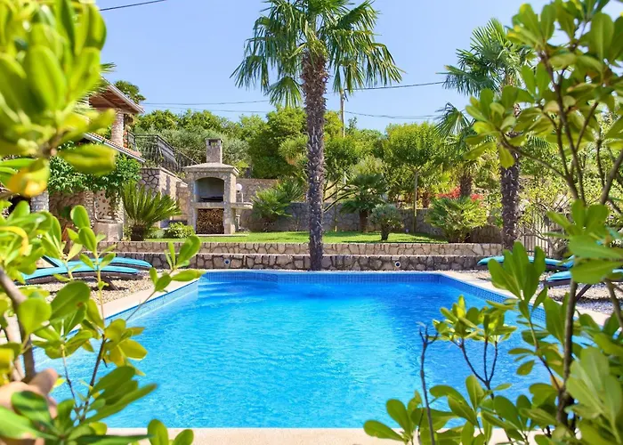 Rustic House Magdalea With Pool Holiday home