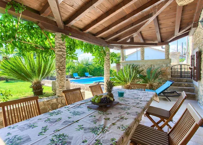 Rustic House Magdalea With Pool Holiday home Zupanje