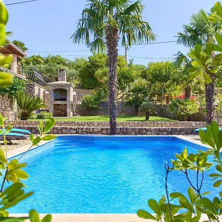 Rustic House Magdalea With Pool Сasa de vacaciones